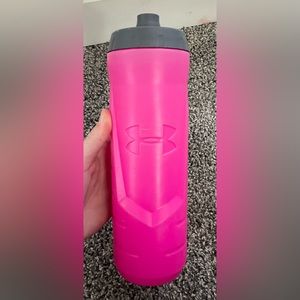 Rare Under Armour Thermos Pink Squeeze Water Bottle